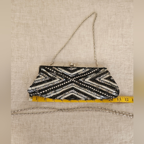 ALDO White, Silver, Black Beaded Clutch - Picture 4 of 7